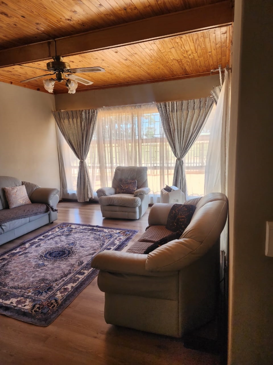 3 Bedroom Property for Sale in Manzil Park North West